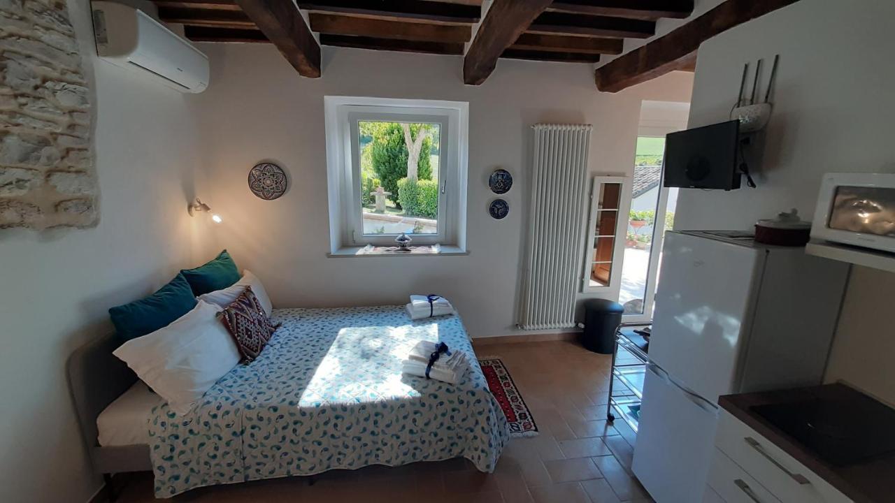 Apartamento Casale Di Nicolo Urbino Exterior foto